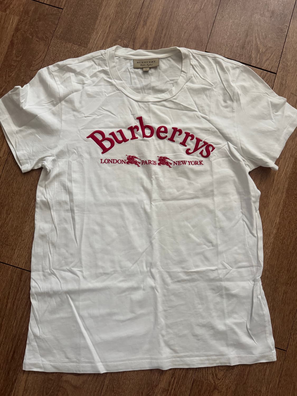 버버리 클래식 로고 화이트 티셔츠 팝니다 상품이미지1