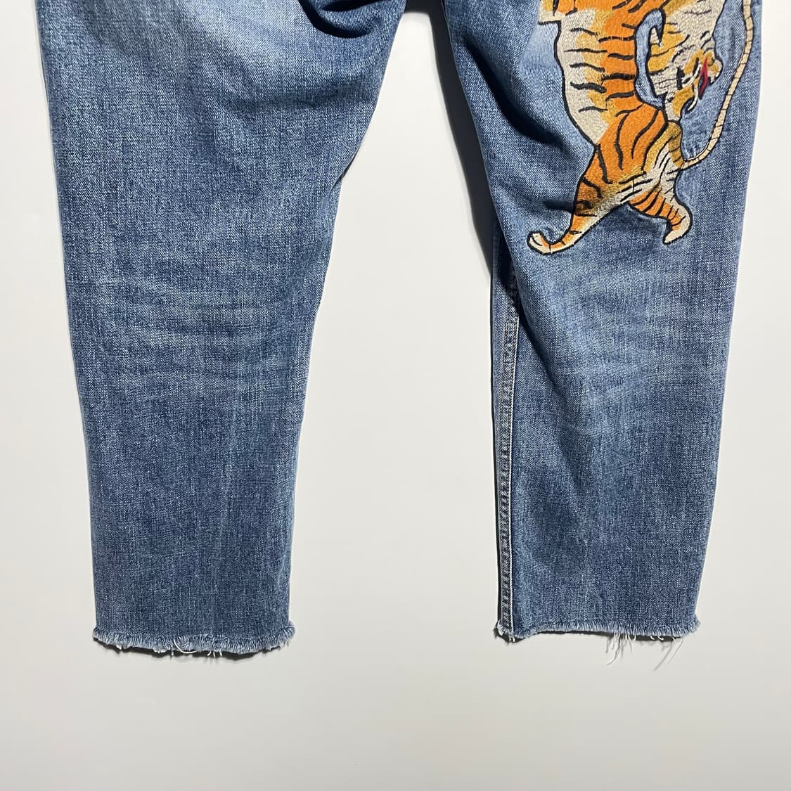 well done x mined 호랑이 자수 데님팬츠 상품이미지4