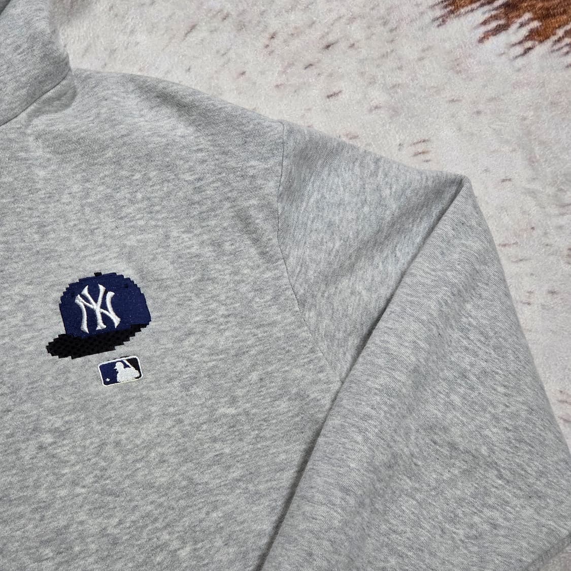 MLB NY 도트 자수 그레이 후드티 상품이미지3