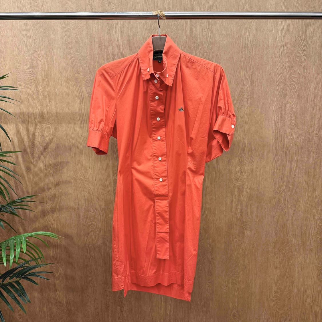 비비안웨스트우드 자수 로고 셔츠 원피스 퍼프소매 스트랩 디테일 레드 상품이미지1