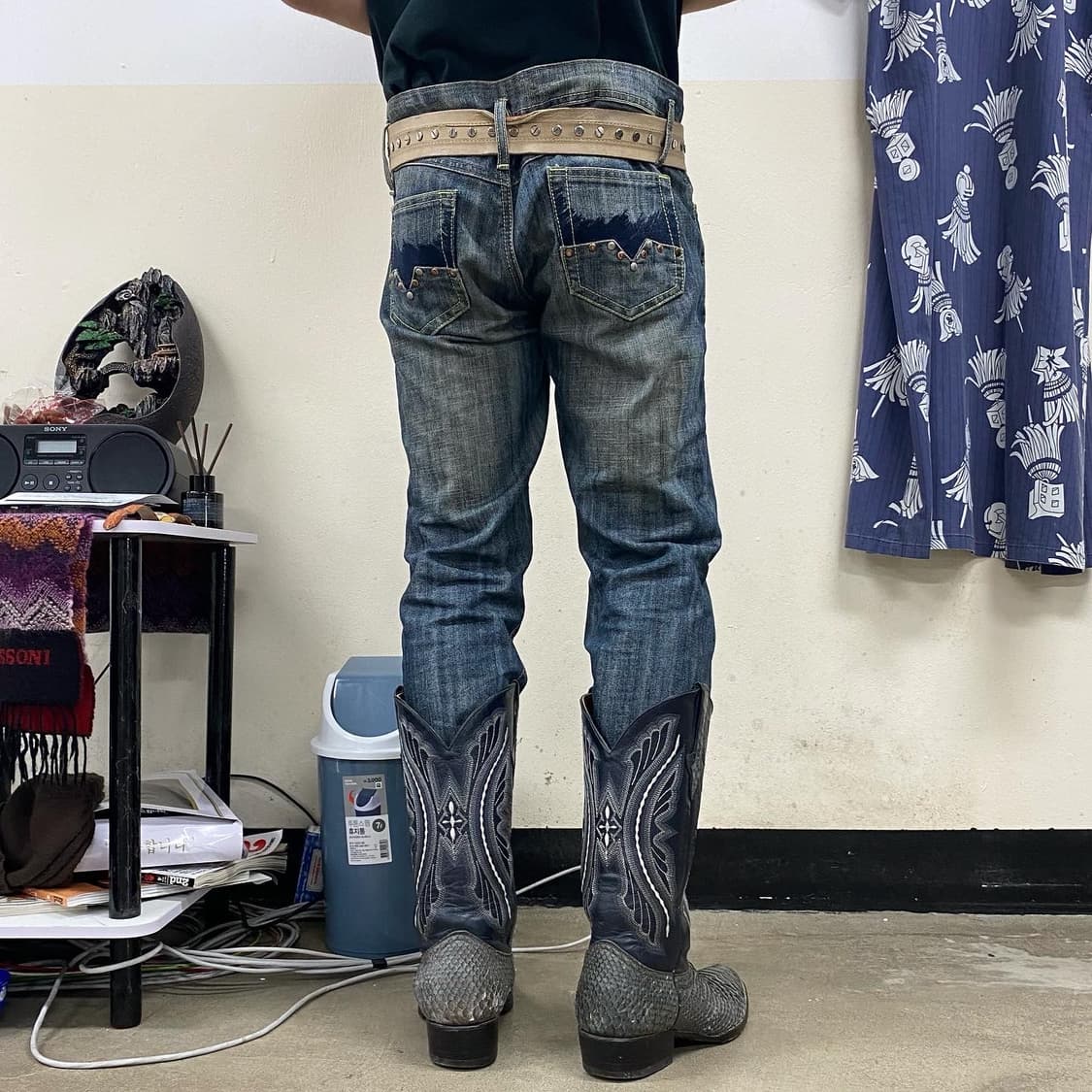 디젤 빈티지 웨스턴 스터드 디테일 데님 팬츠 청바지 상품이미지1