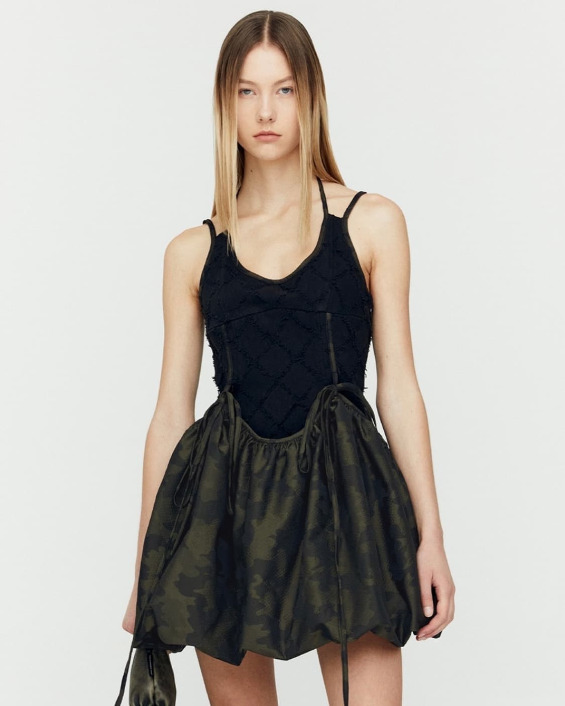 앤더슨벨 카모플라쥬 패러슈트 벌룬 드레스 andersson bell 상품이미지4