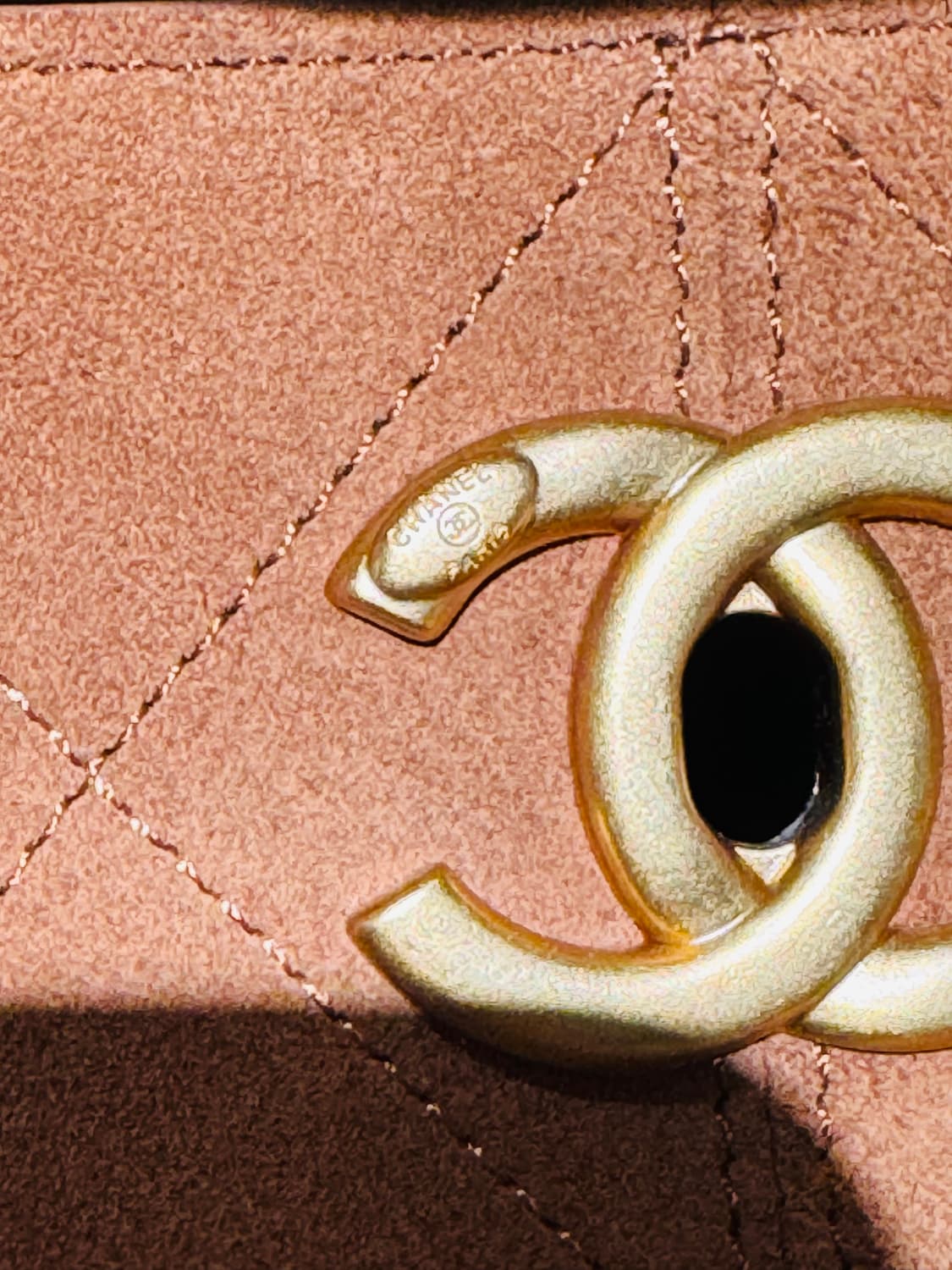 샤넬 공방 25A 스웨이드 스몰 숄더백 상품이미지3