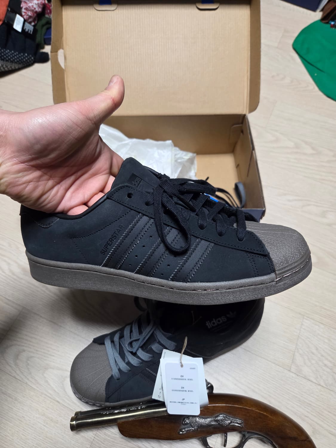 (새상품)아디다스 슈퍼스타 블랙 브라운  상품이미지3