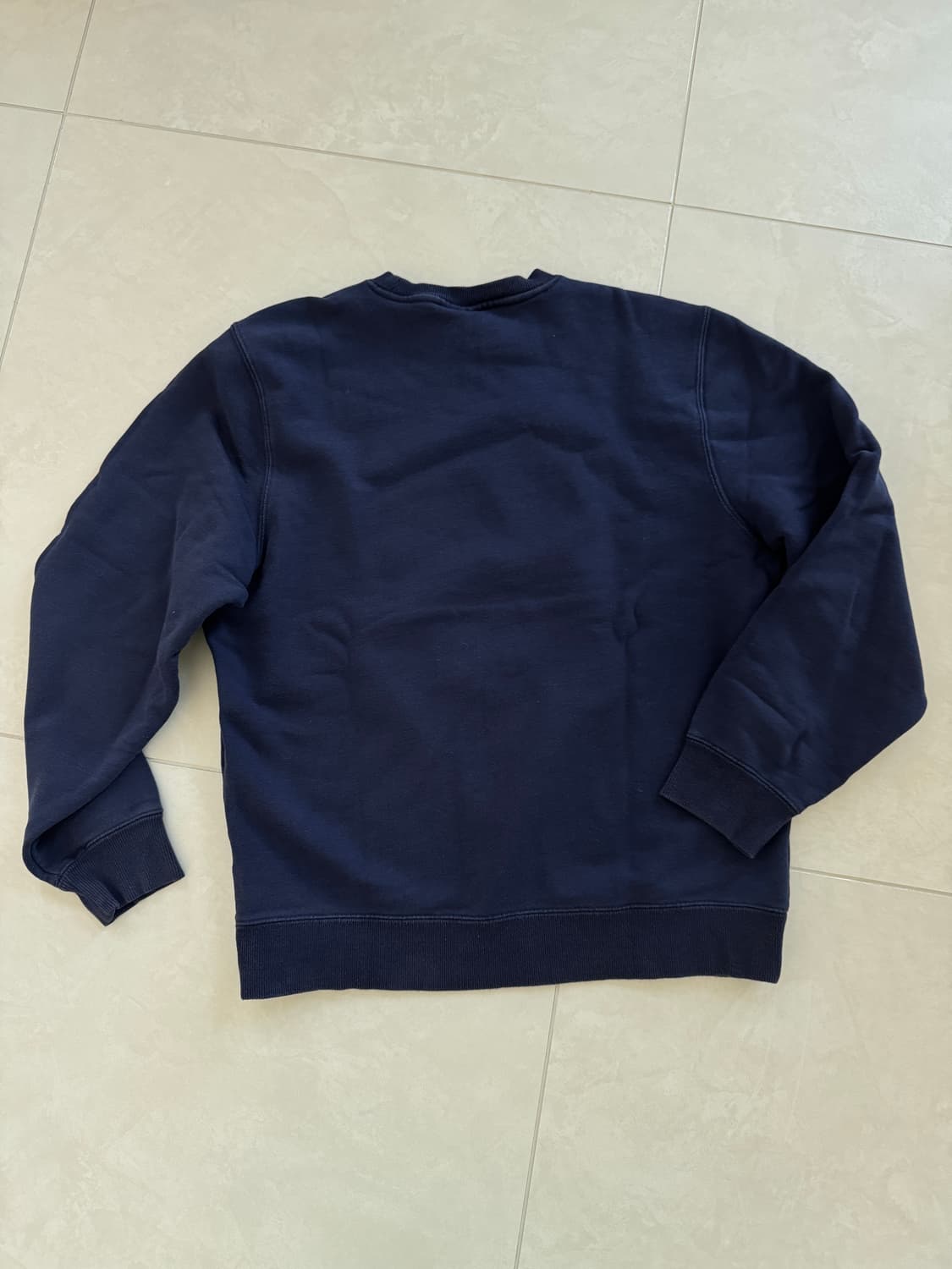 Stussy 플로랄 프린트 네이비 맨투맨 S 상품이미지4