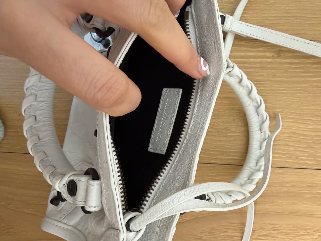 발렌시아가 르시티 백 나노 화이트 상품이미지6