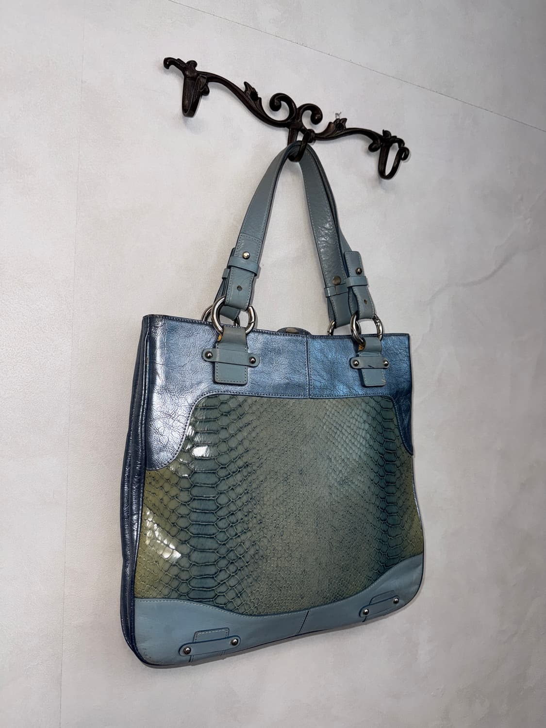 Metal blue python shoulder bag 상품이미지2