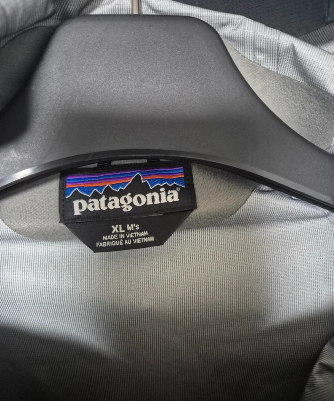 파타고니아 토렌쉘 블랙 색상 XL 사이즈입니다. 3회 착용하여 상태 좋습 상품이미지2
