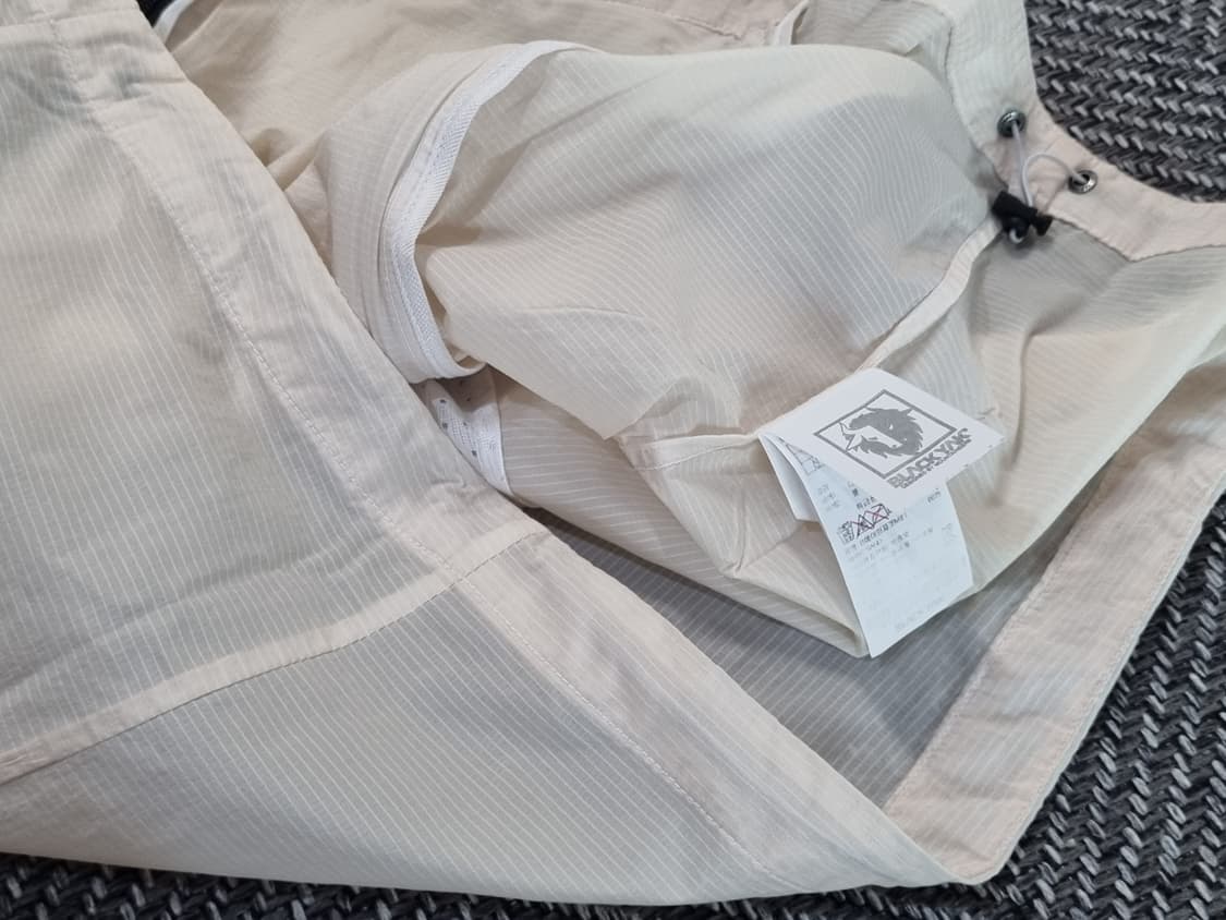 BLACKYAK — 초경량 윈드자켓 상품이미지4