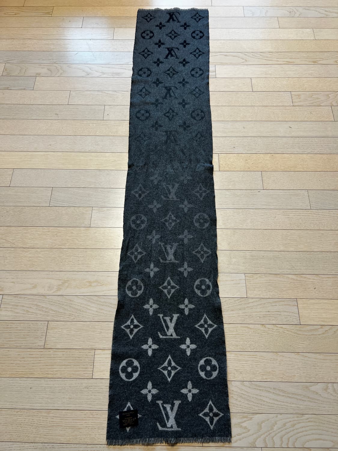 루이비통 모노그램 Dawn to Dusk 머플러 상품이미지6