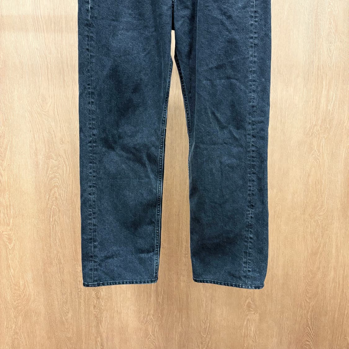 캘빈클라인 데님 팬츠 워치 포켓 밴딩 로고 백 포켓 디테일 레귤러핏 흑청 상품이미지5