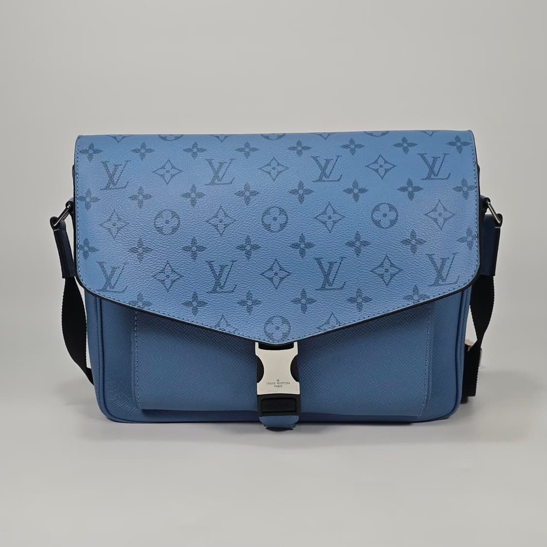 루이비통 타이가라마 뉴 메신저 크로스백 상품이미지2