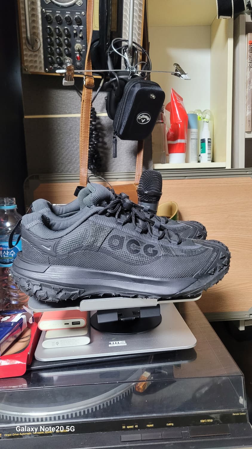 나이키 마운틴  플라이2 로우 스니커즈 상품이미지2