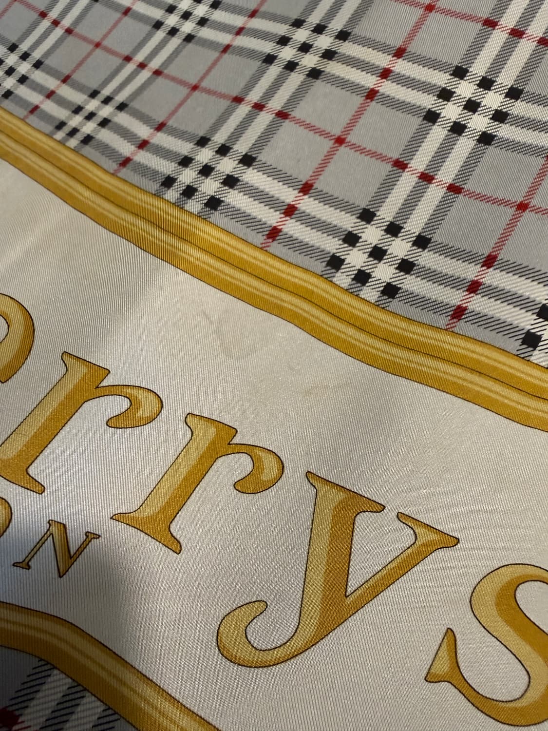 버버리 Burberrys 오브 런던 클래식 노바 체크 실크 스카프 90 상품이미지6