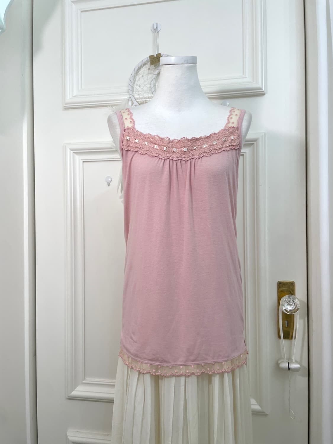 pink lace point shirring sleeveless top 상품이미지1