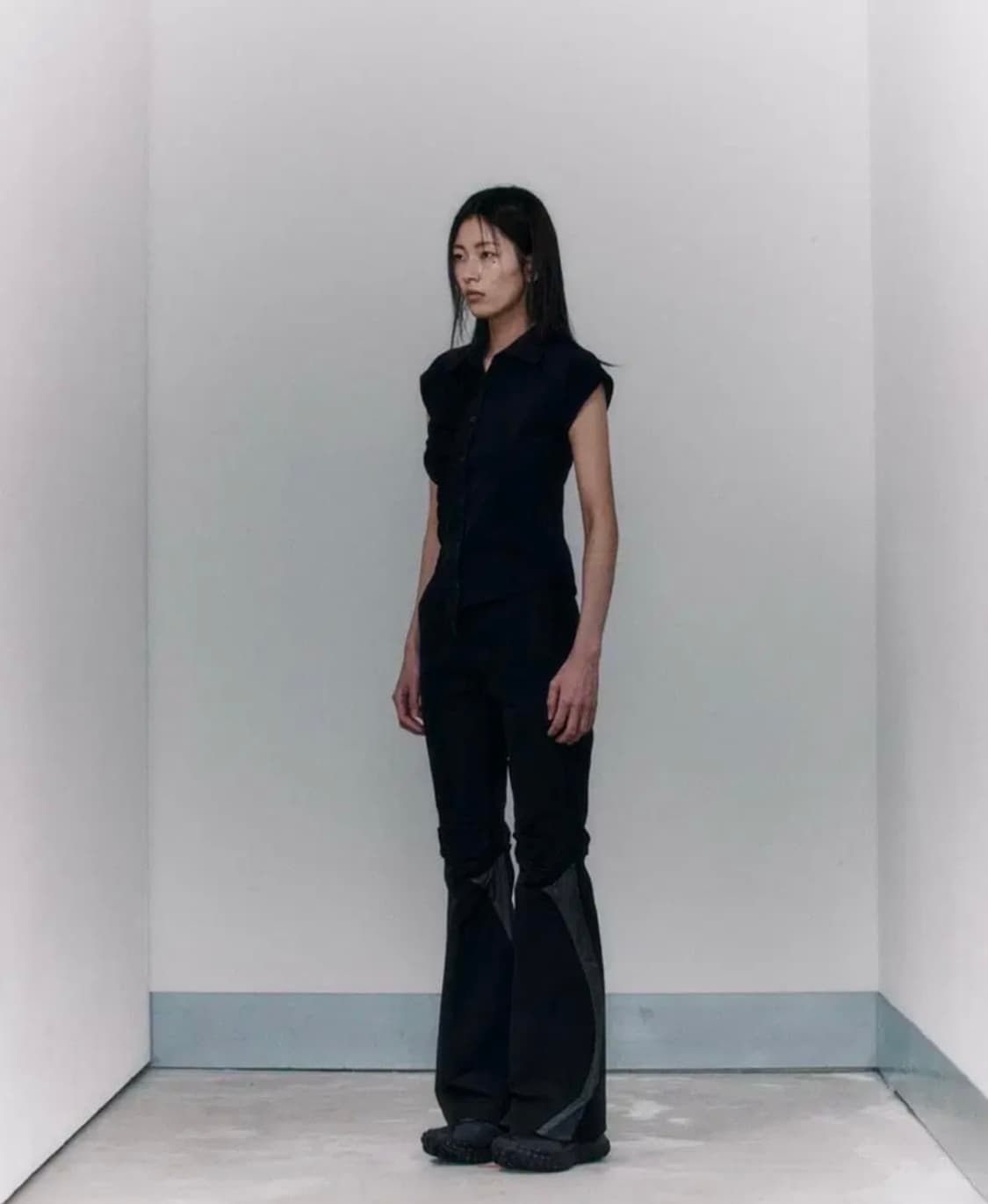 오호스(OJOS) 언발란스 웨이스트 부츠컷 팬츠 상품이미지1