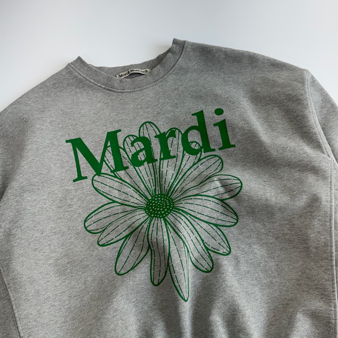 Mardi Mercredi 마르디메크르디 그린 로고 그레이 맨투맨 상품이미지4