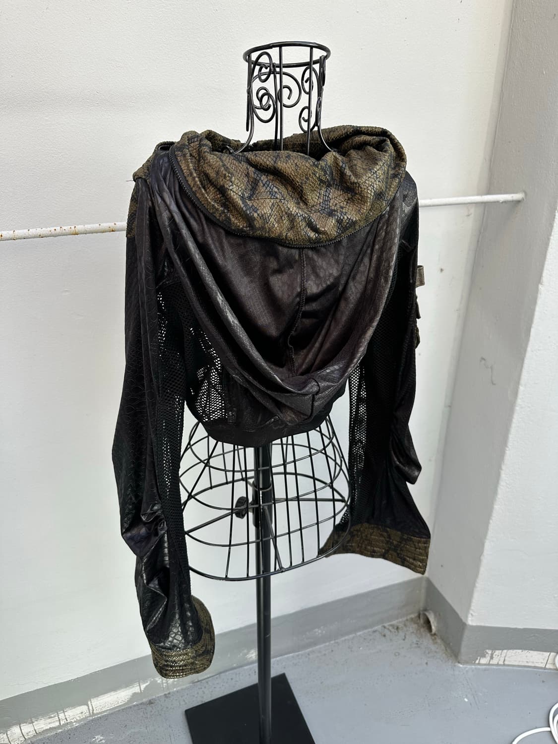 Qutie Frash 파이톤 크롭자켓 상품이미지7