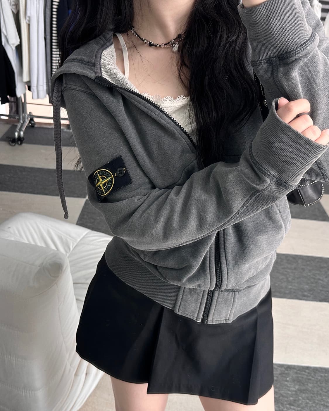 스톤아일랜드 와펜 차콜 후드집업  상품이미지2