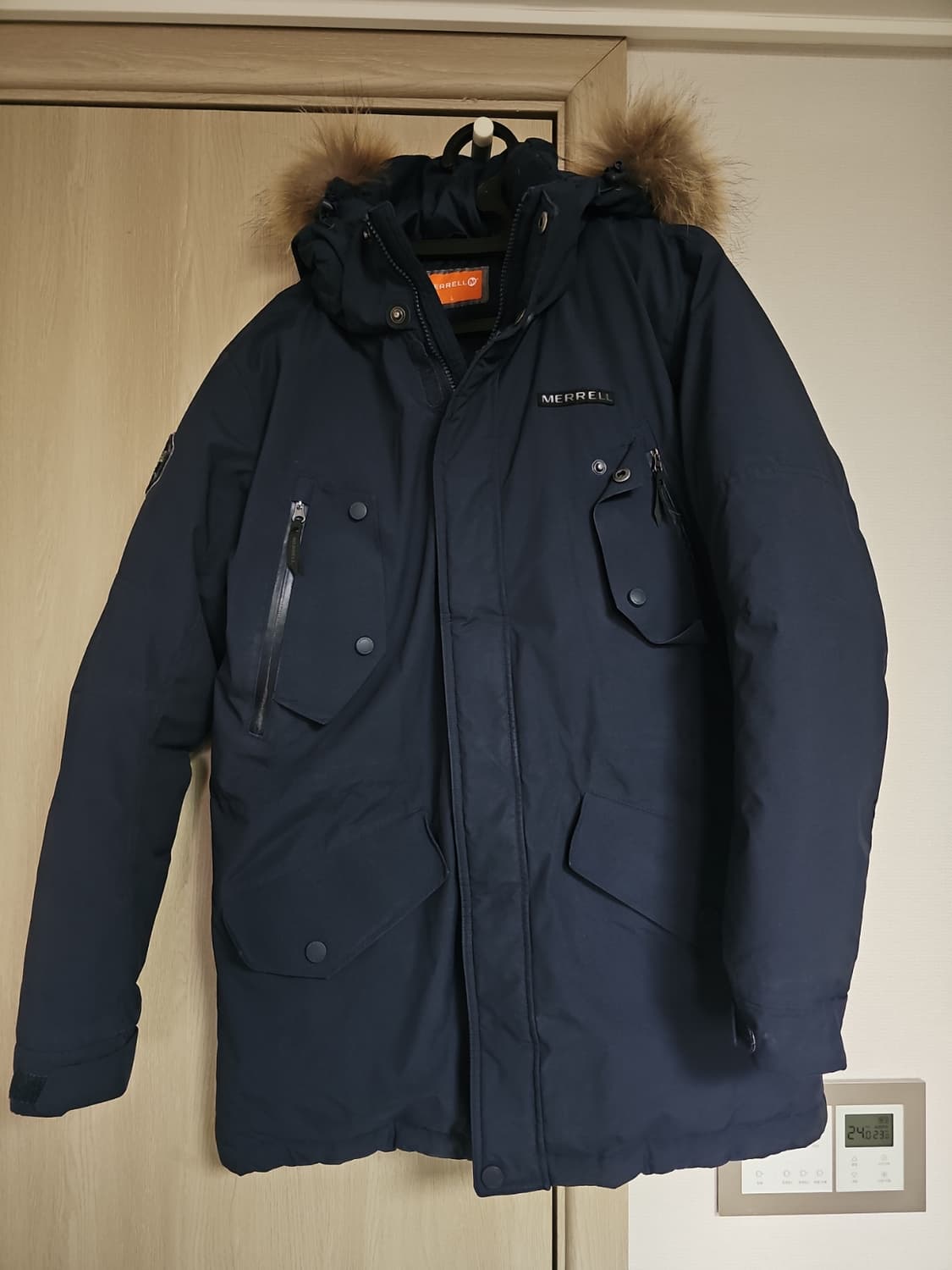 머렐 정품 구스패딩 100사이즈 팝니다  상품이미지1