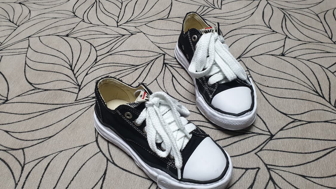 미하라 야스히로 피터슨 OG 솔 캔버스 로우  블랙 39 250 상품이미지1