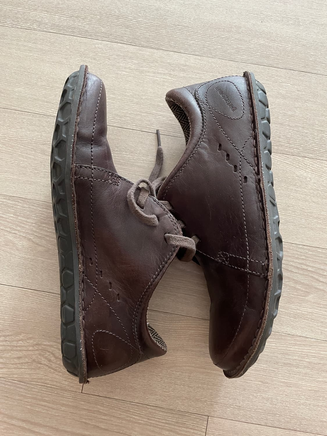 파타고니아 loulu 룰루 레더 슈즈 벨벳 브라운 상품이미지4