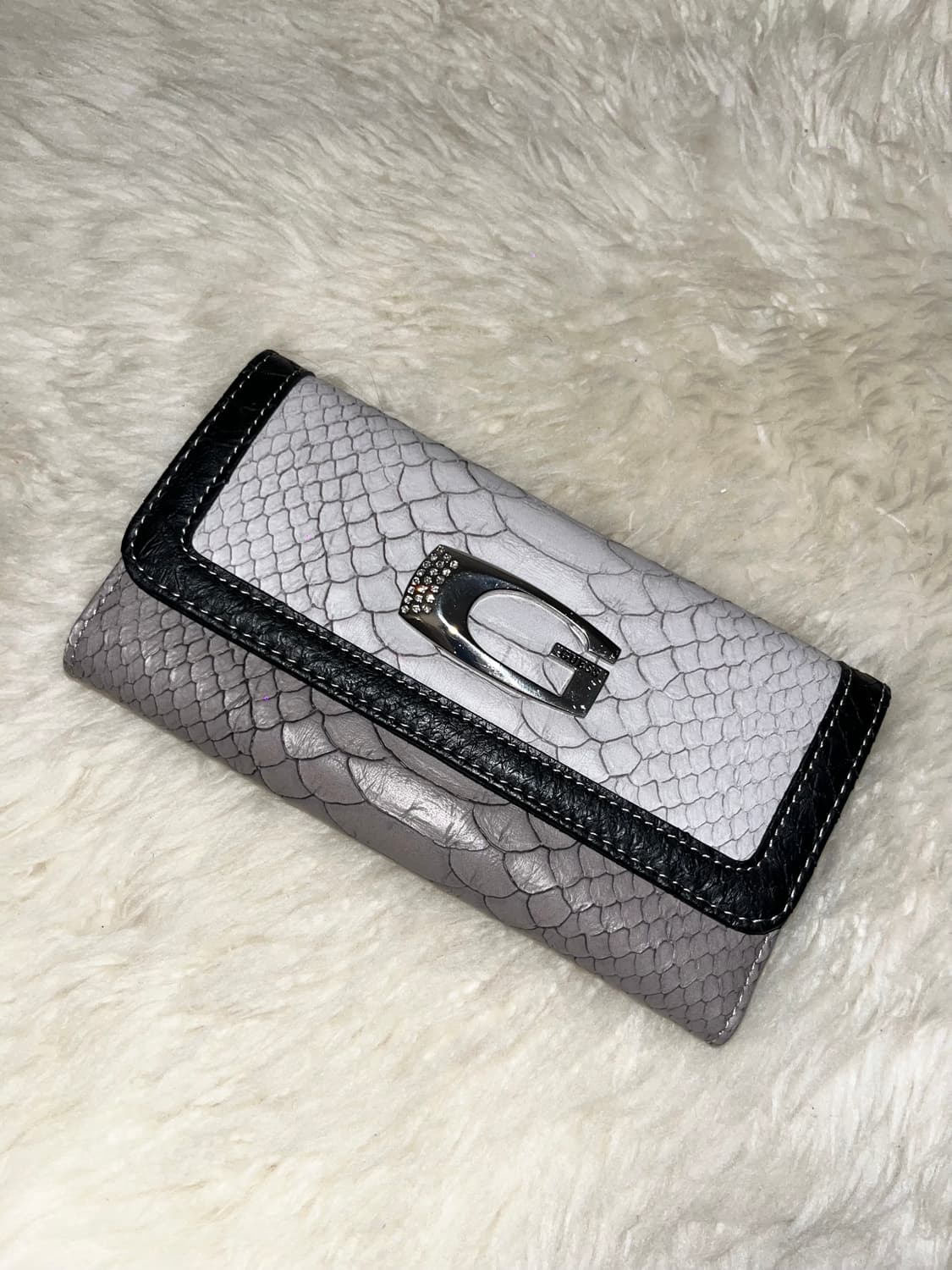Guess Black Long Wallet 상품이미지1