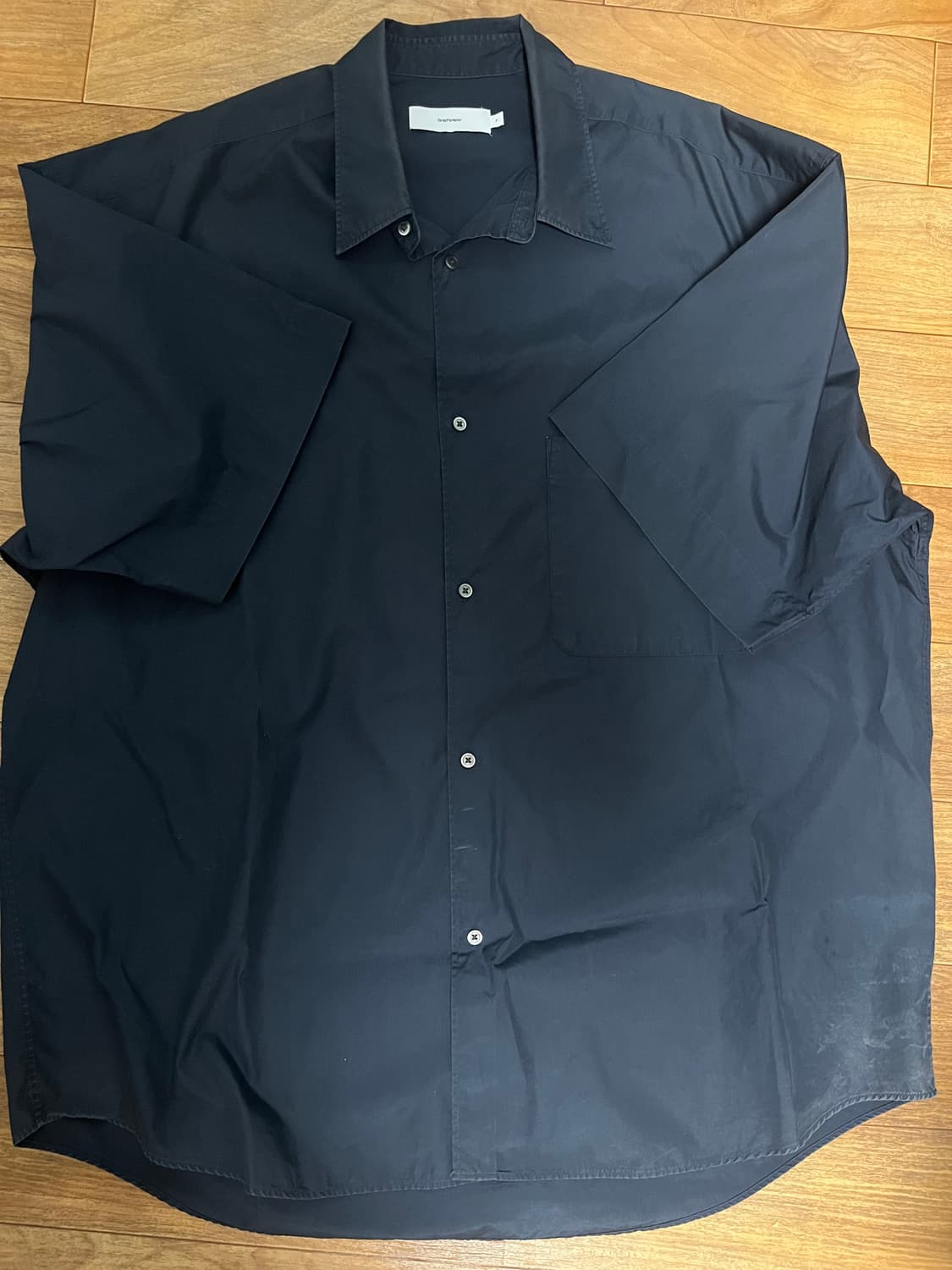 그라프페이퍼 Graphpaper 남색 반팔 셔츠 상품이미지1