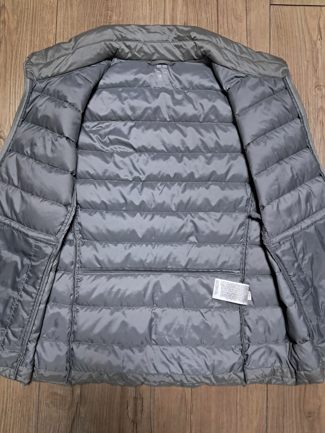 유니클로 여성 경량 패딩조끼 L 상품이미지8