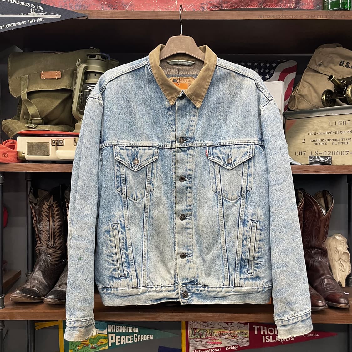 90s 리바이스 made in ITALY 블랭킷 라이닝 데님 자켓 상품이미지1