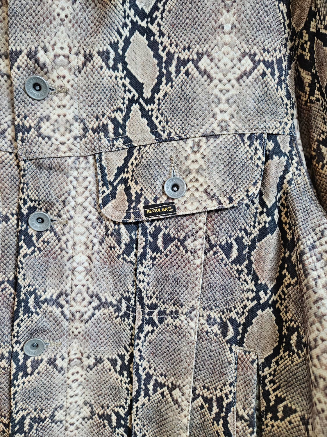 Dairiku 다이리쿠 뱀피 파이톤 자켓 M사이즈 상품이미지2