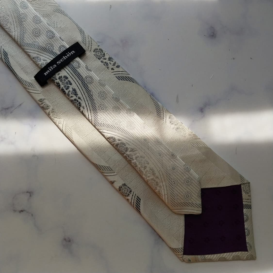 밀라숀 실크 아이보리 플라워 패턴 넥타이 9.3cm A+등급 K2361
 상품이미지8