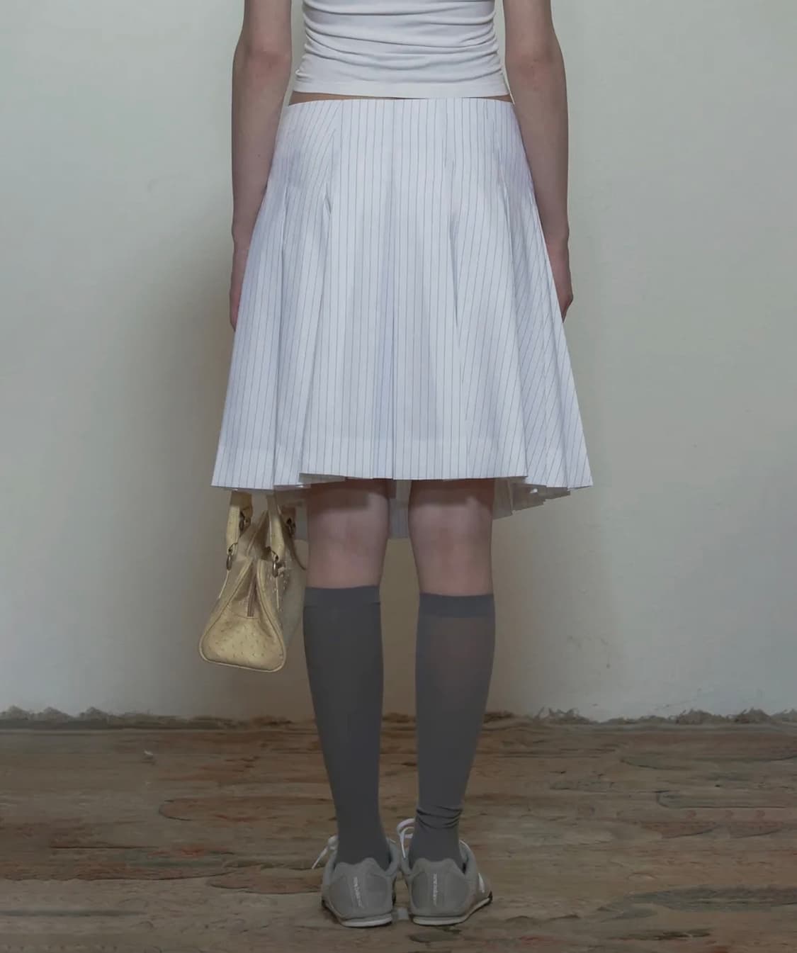 스컬프터 143 랩 미디 스커트 화이트 핀스트라이프 상품이미지5