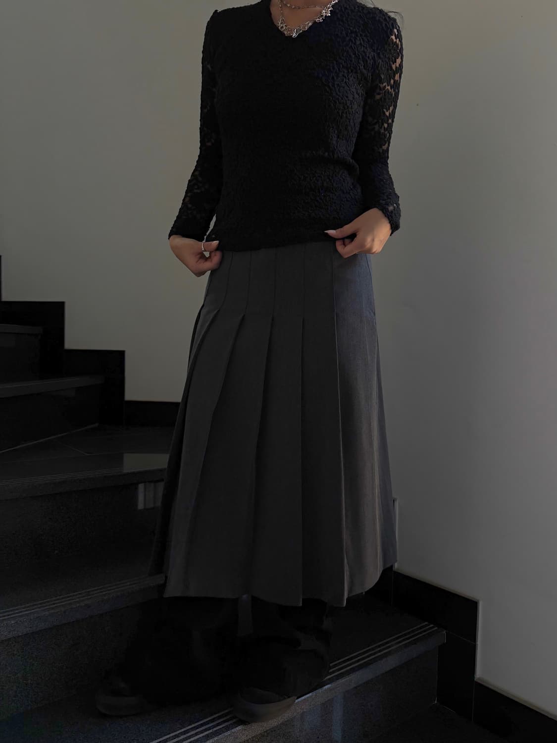 시스루 플라워 자수 긴팔티 상품이미지2