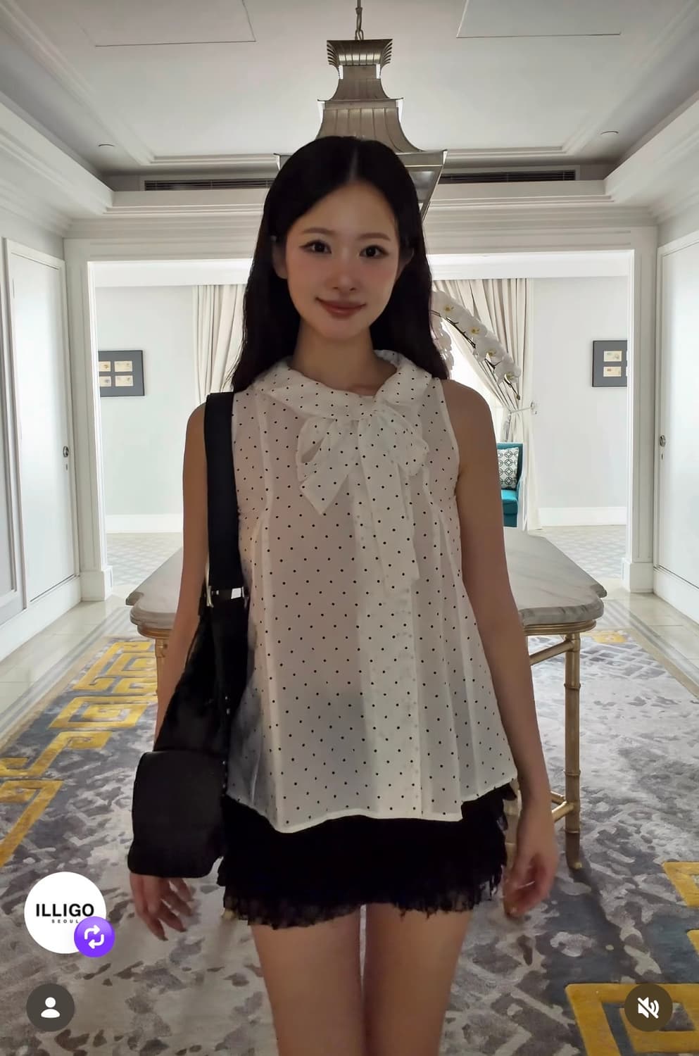 [택달린 새상품] 일리고 로프 플레어 블라우스 화이트 도트 상품이미지4