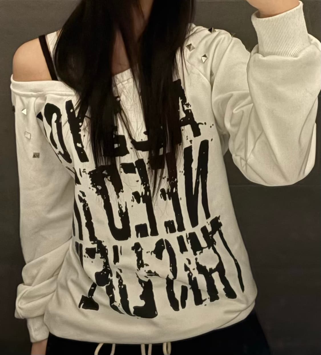 스터드 반오프숄더  상품이미지1