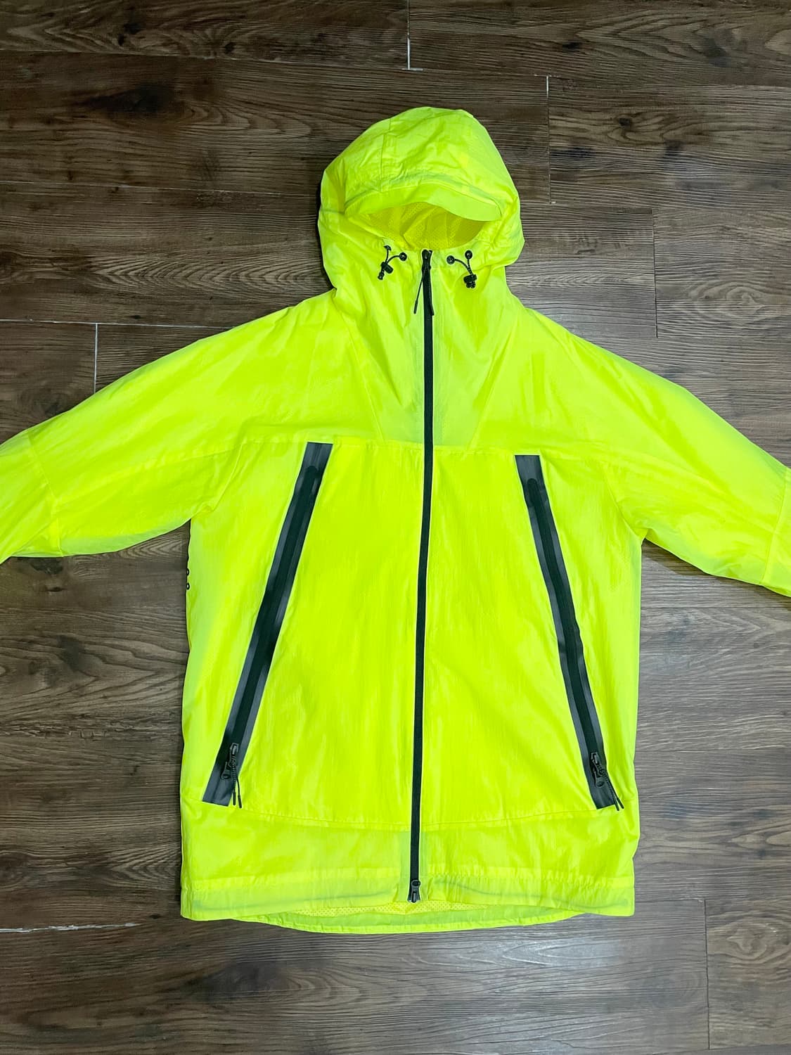 나이키 테크 에어로쉴드 파카 바람막이 형광 상품이미지3