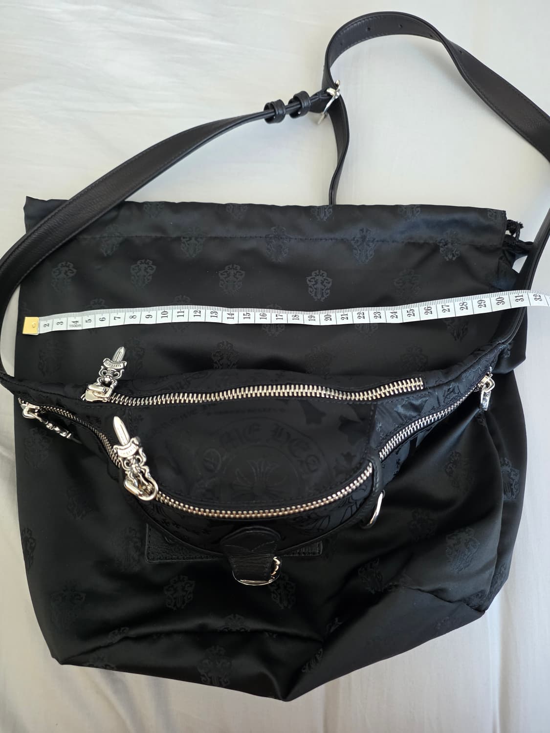 [FREE] 크롬하츠 미니 스냇팩 멀티모티프 나일론 블랙 힙색 슬링백 상품이미지10