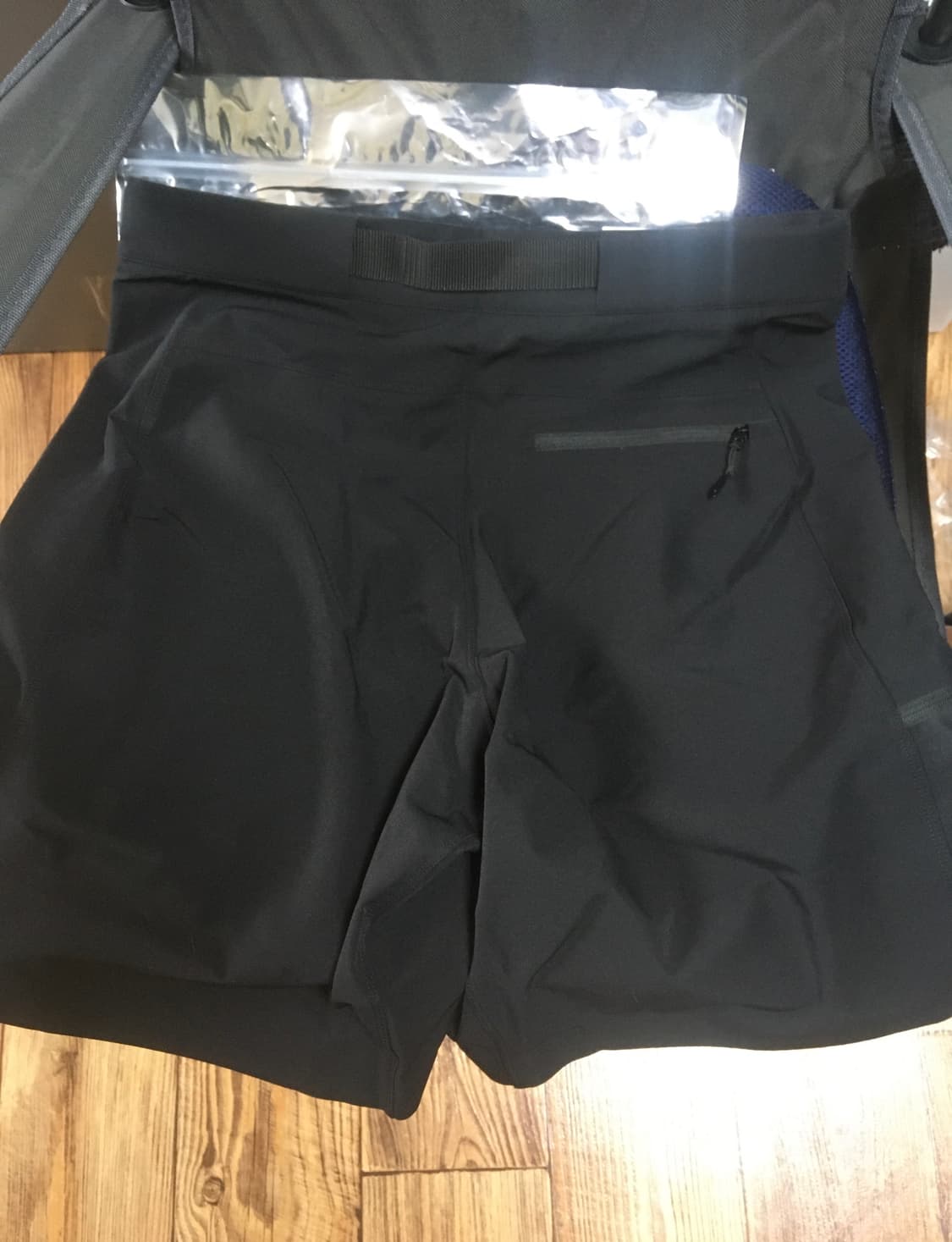 새티스파이 피스쉘 솔로텍스 하이킹 쇼츠 블랙 판매합니다  상품이미지7