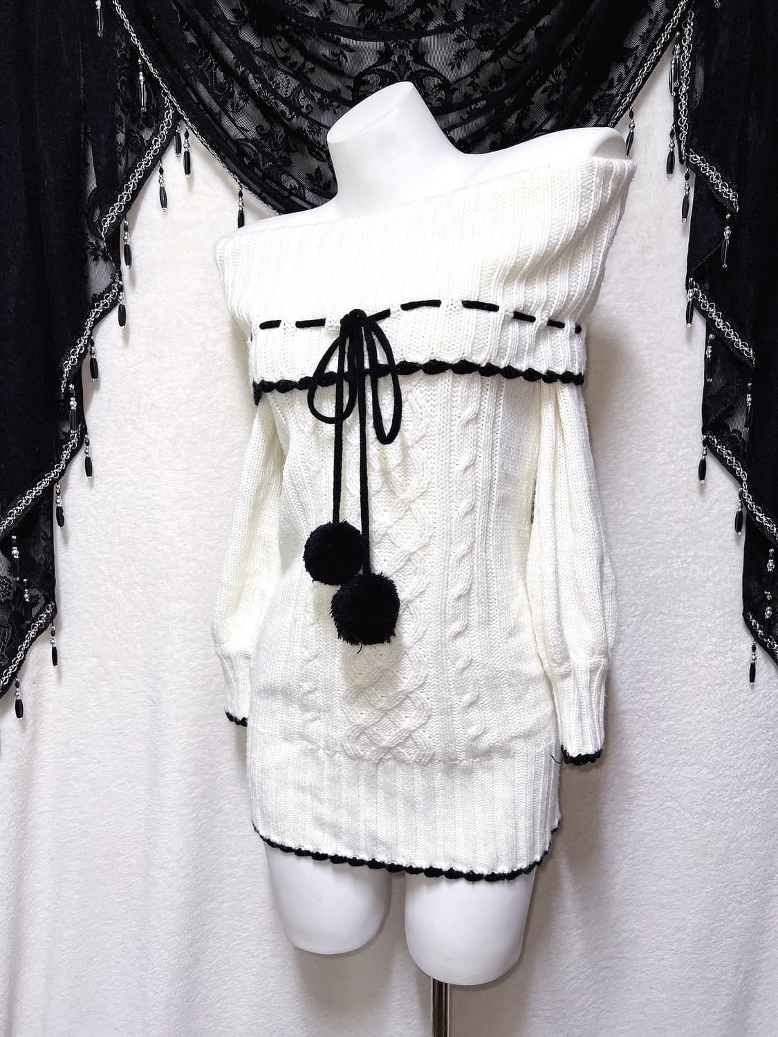 핑크믹스 로맨틱갸루 로걀 히메 화이트 니트 폼폼 오프숄더원피스 달천 핀터 상품이미지4