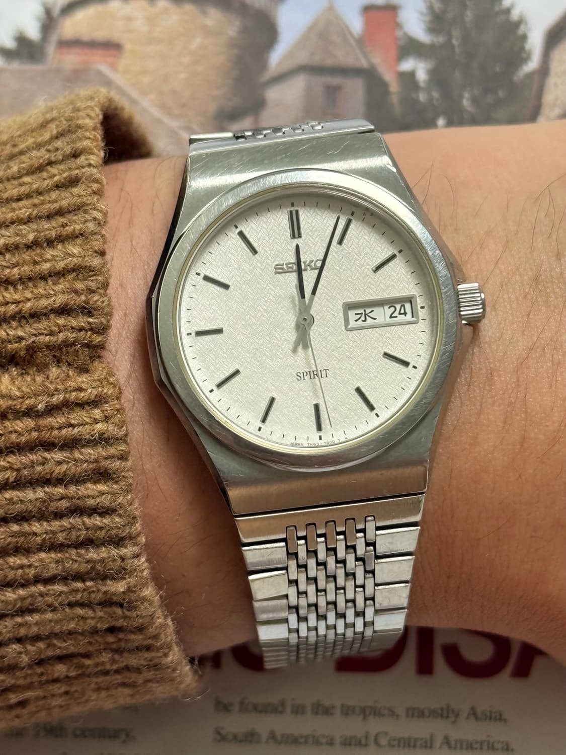Seiko 세이코 쿼츠 SPRIT 헤링 본조 직물패턴 다이얼 Day-Da 상품이미지10