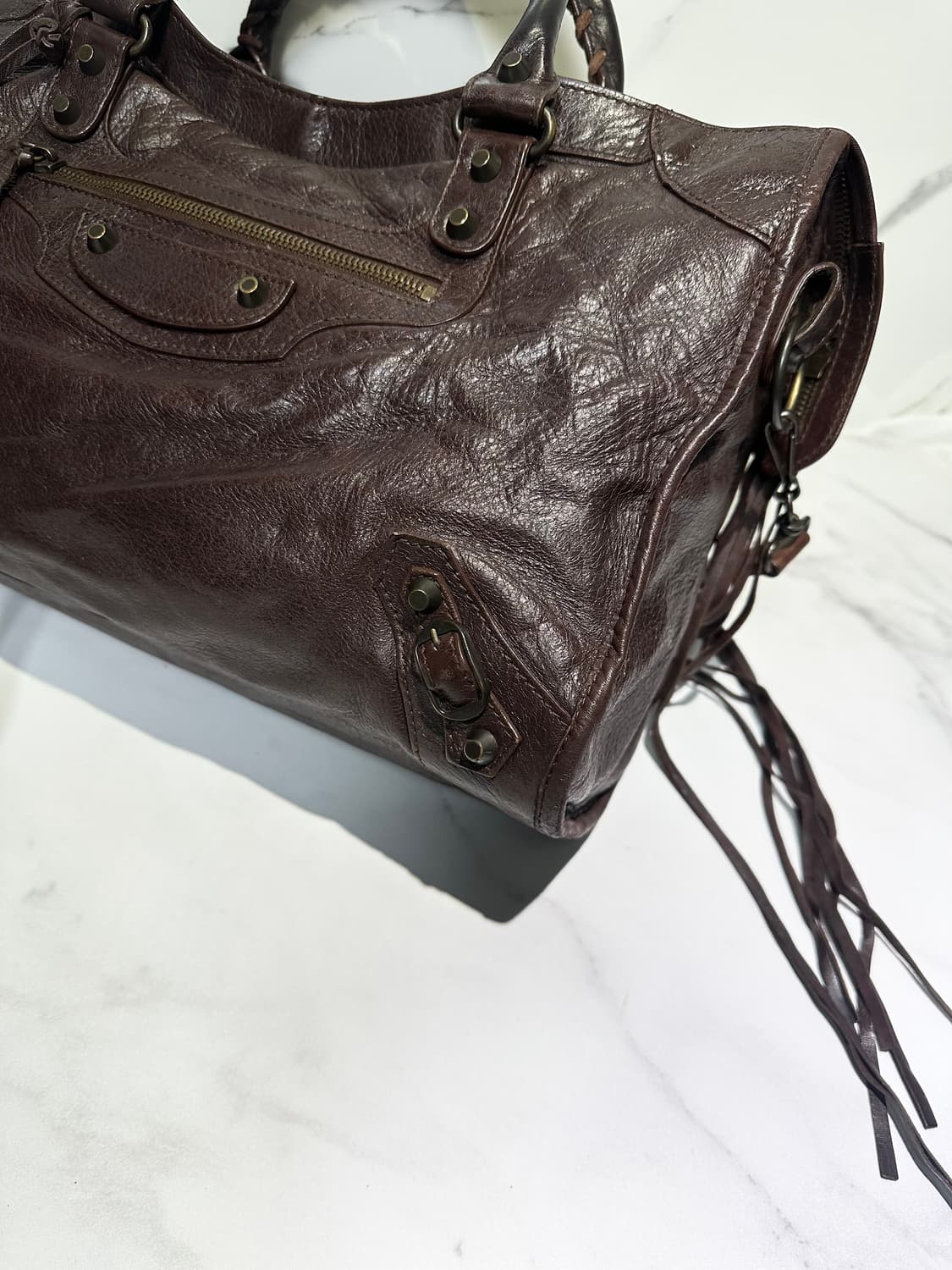 [A 정품] 발렌시아가 시티 모터백 미디움 다크브라운 상품이미지4