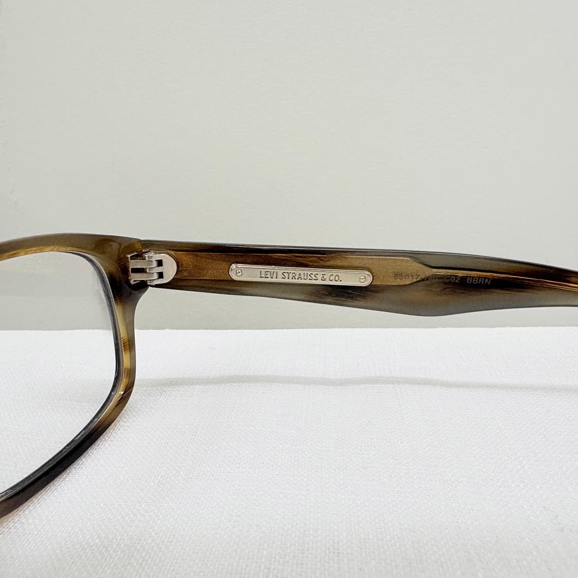LEVI'S 리바이스 블랙골드 빈티지 뿔테 상품이미지6