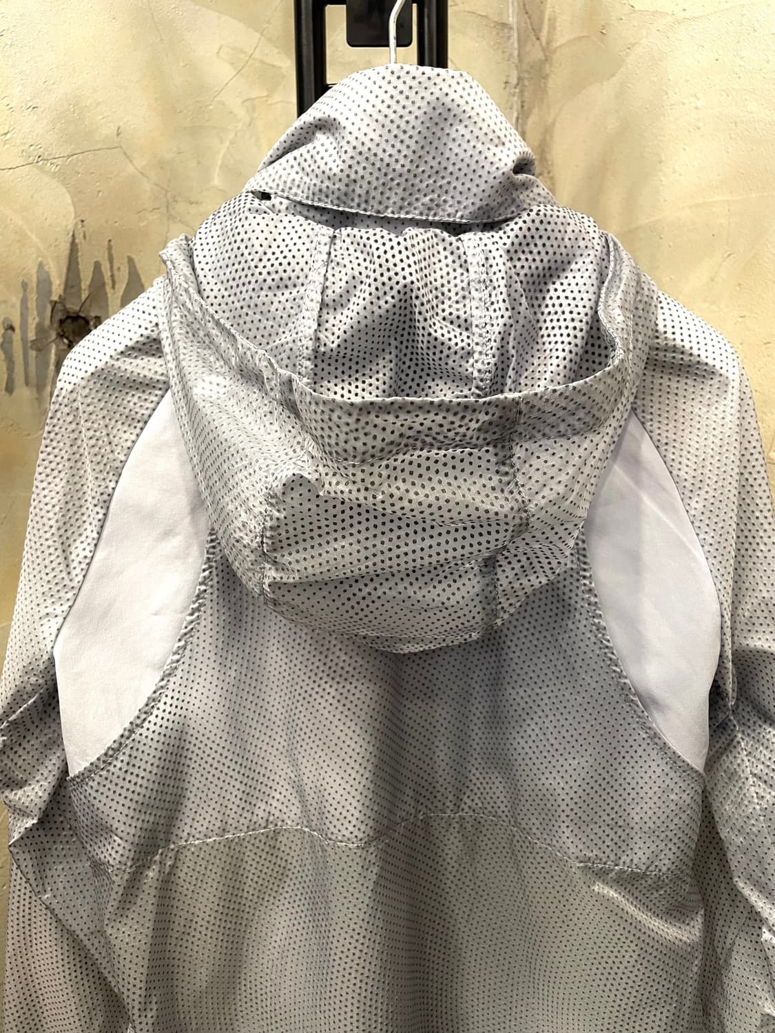 나이키 여성 골프복 메쉬 후드 바람막이 자켓 그레이 M 상품이미지4