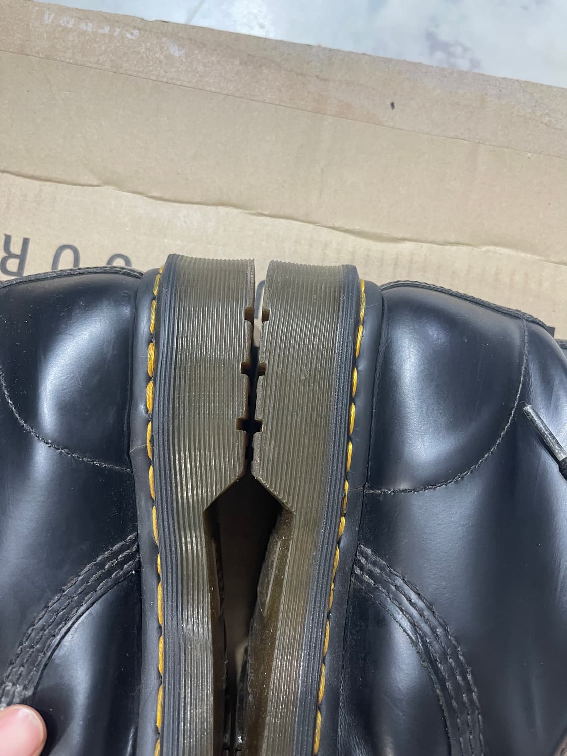 닥터마틴 10홀 워커 270 상품이미지7