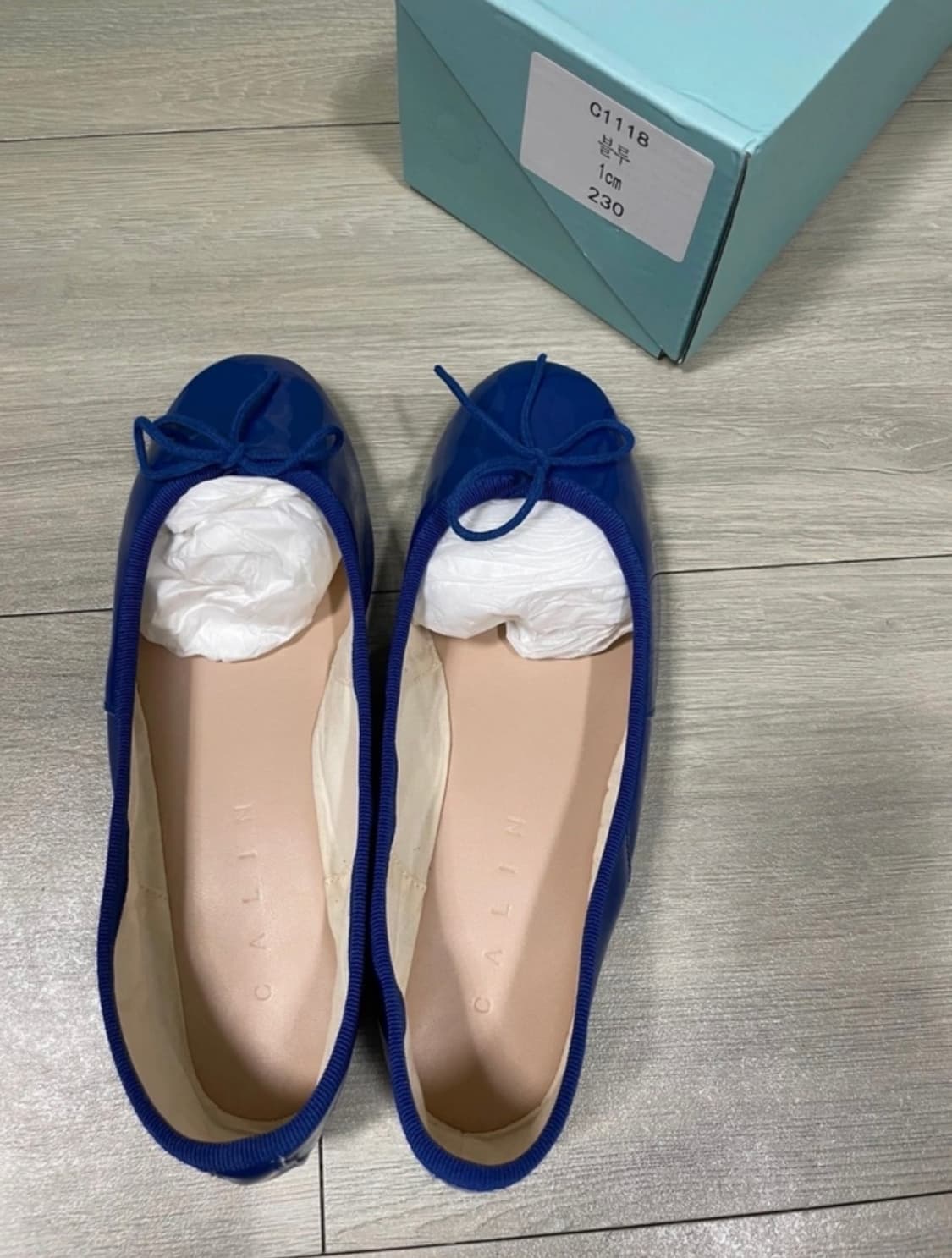 깔량)애나멜 말랑이 블루 플랫슈즈 230(새상품) 상품이미지6