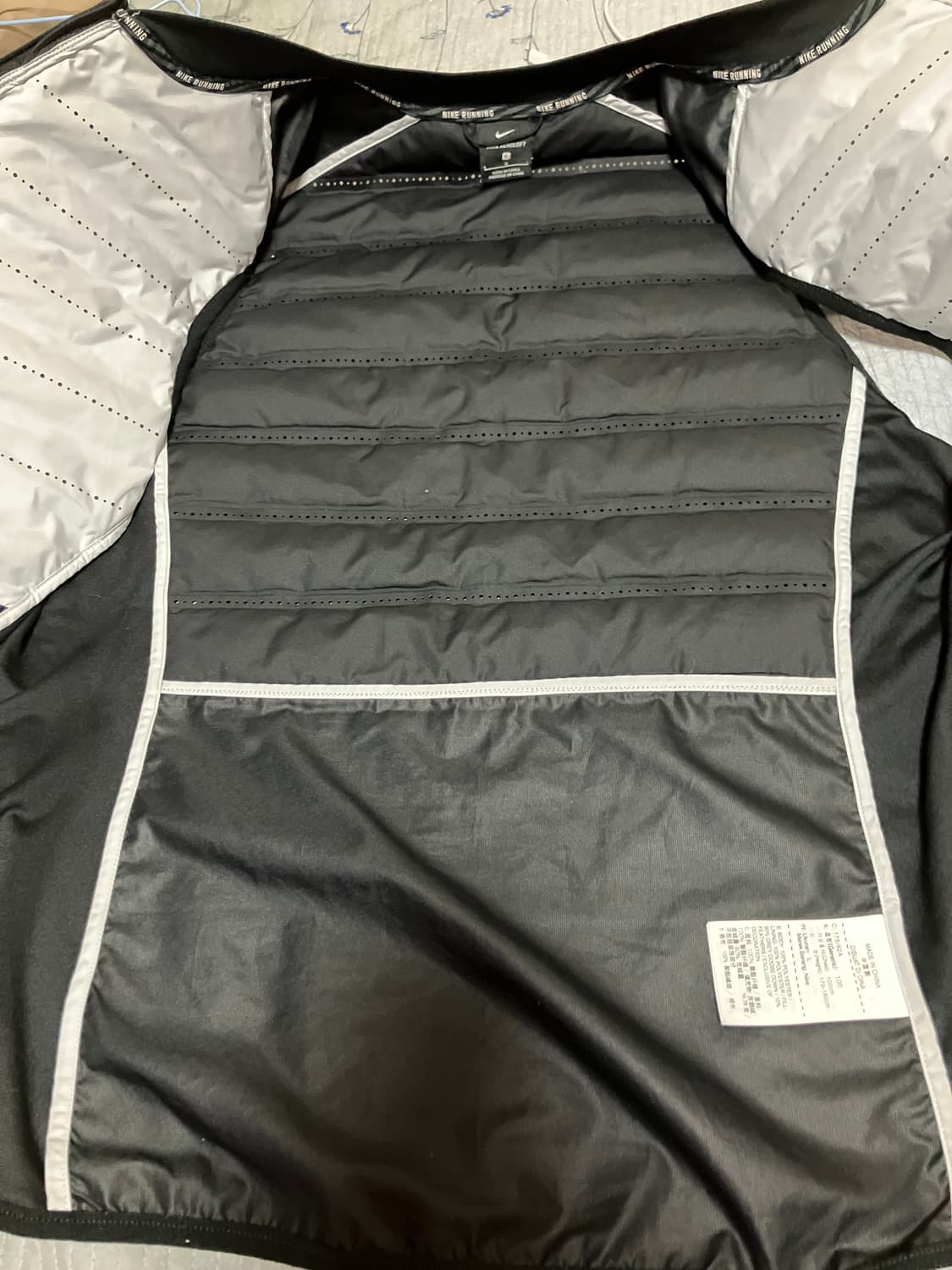 나이키 에어로로프트 베스트 L 상품이미지5