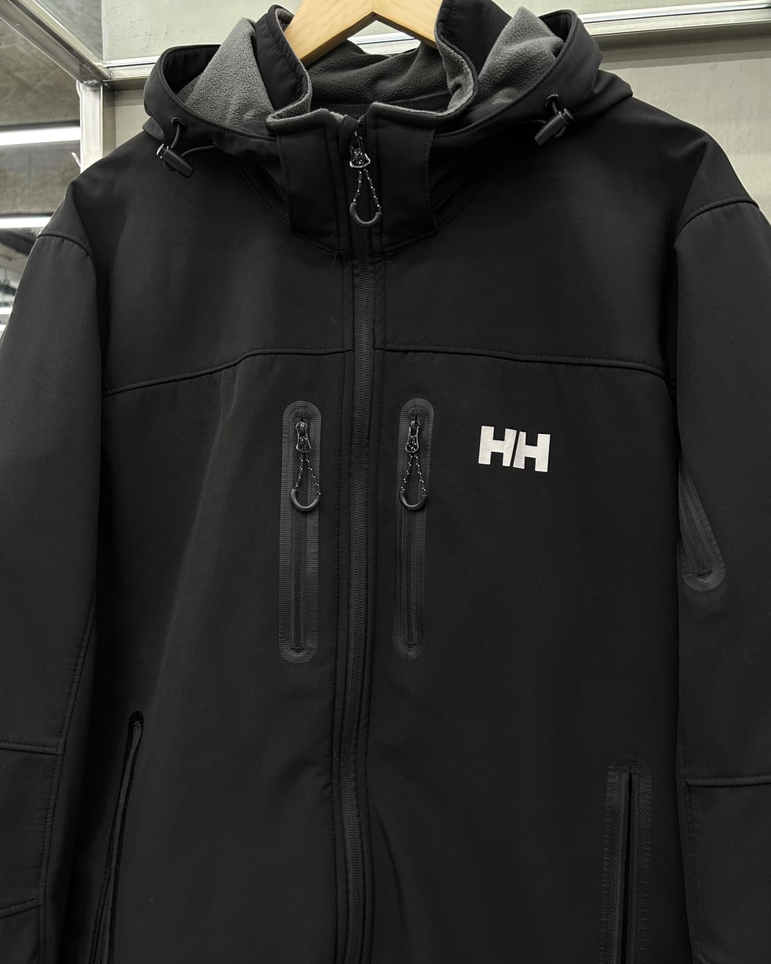 헬리 한센 소프트쉘 아웃도어 자켓 블랙 상품이미지2