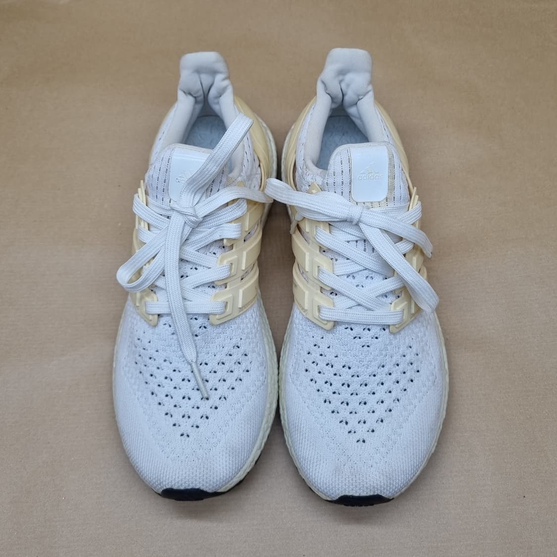 아디다스 울트라부스트 운동화245 상품이미지2