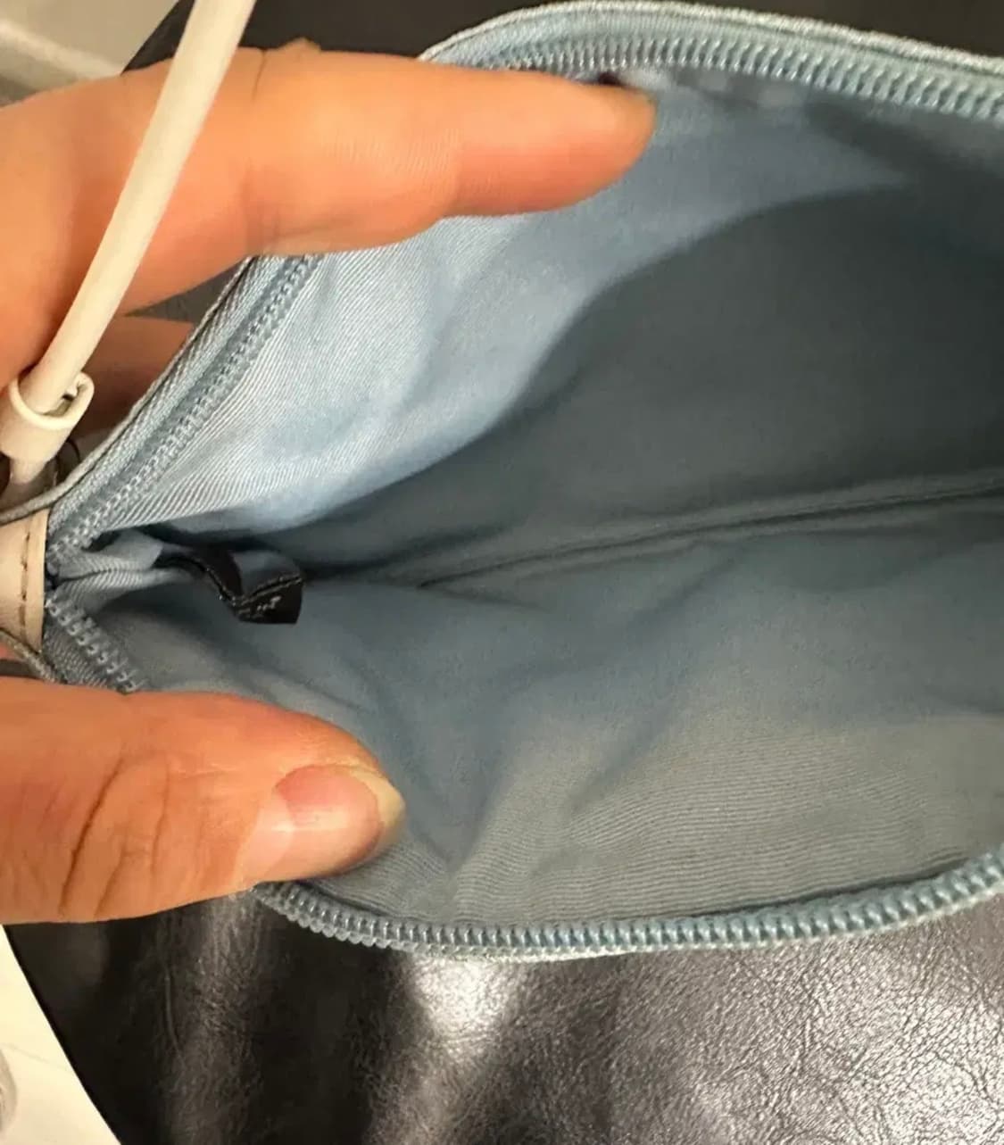 코치 하늘색 지갑 클러치  상품이미지2